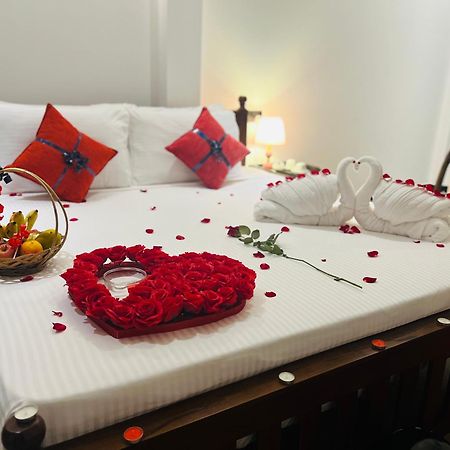 Mama'S Boutique Beach Hotel Negombo Exteriör bild